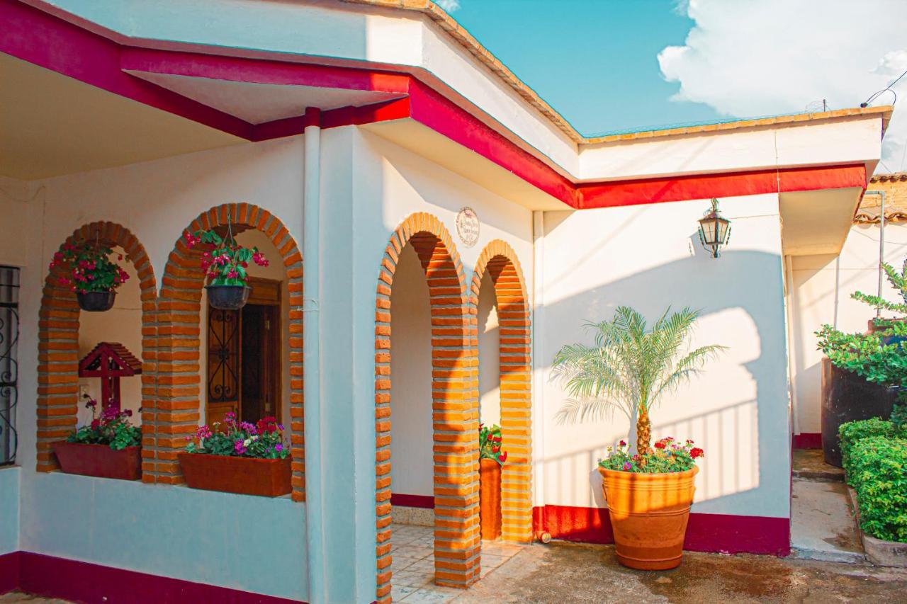 Villa Flores, Casa En El Centro De Mascota Luaran gambar
